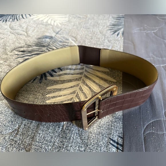 Belt - Picture 2 of 3